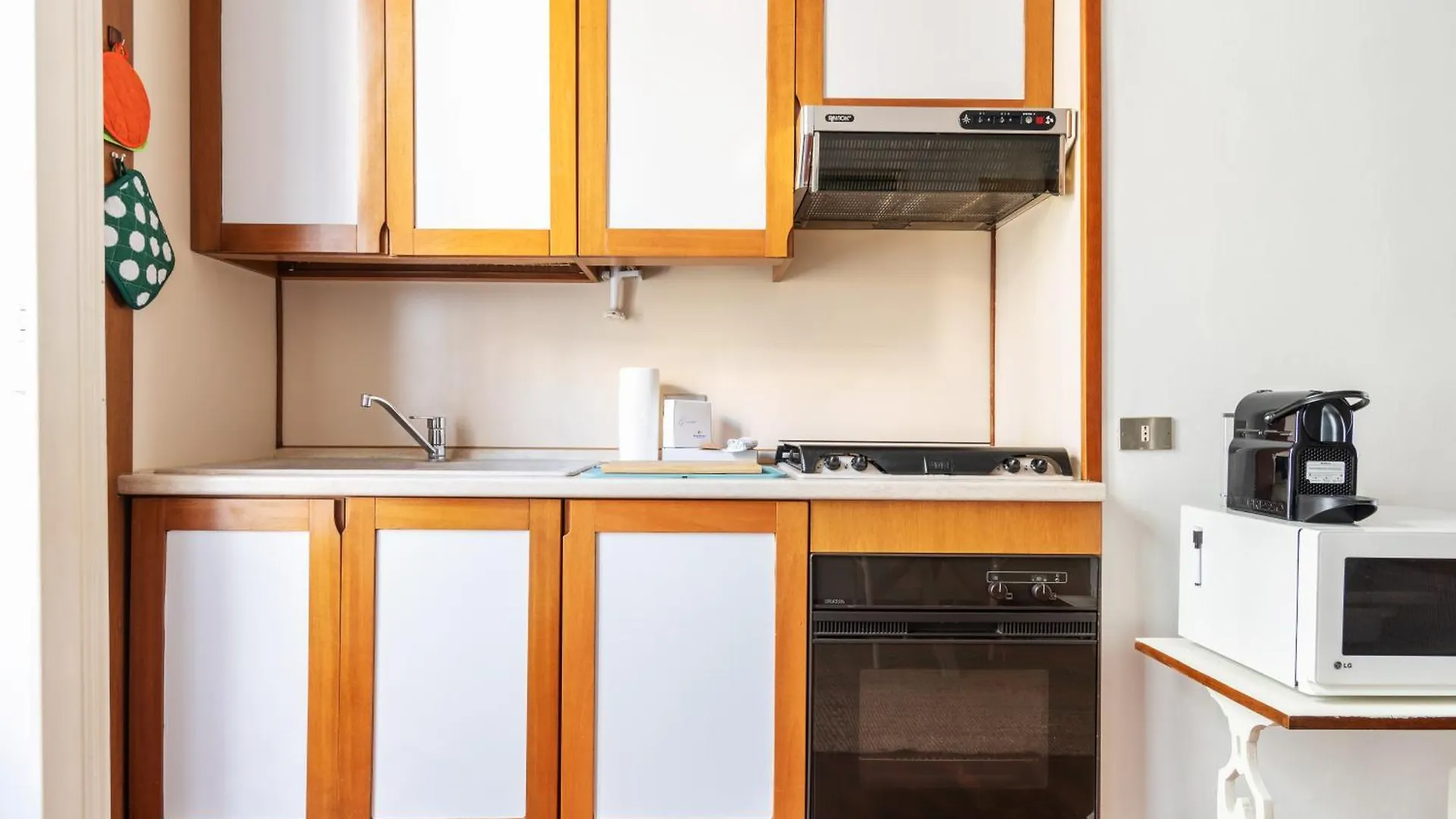 Apartment Bilocale Di Charme A Due Passi Da Pt Romana Mailand